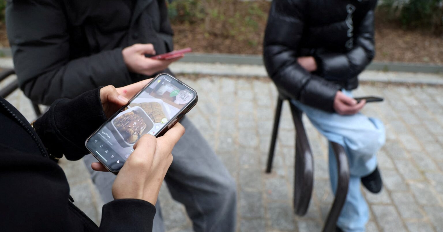 ＥＵの年齢確認アプリ、近く利用可能に＝欧州委員長 | ロイター