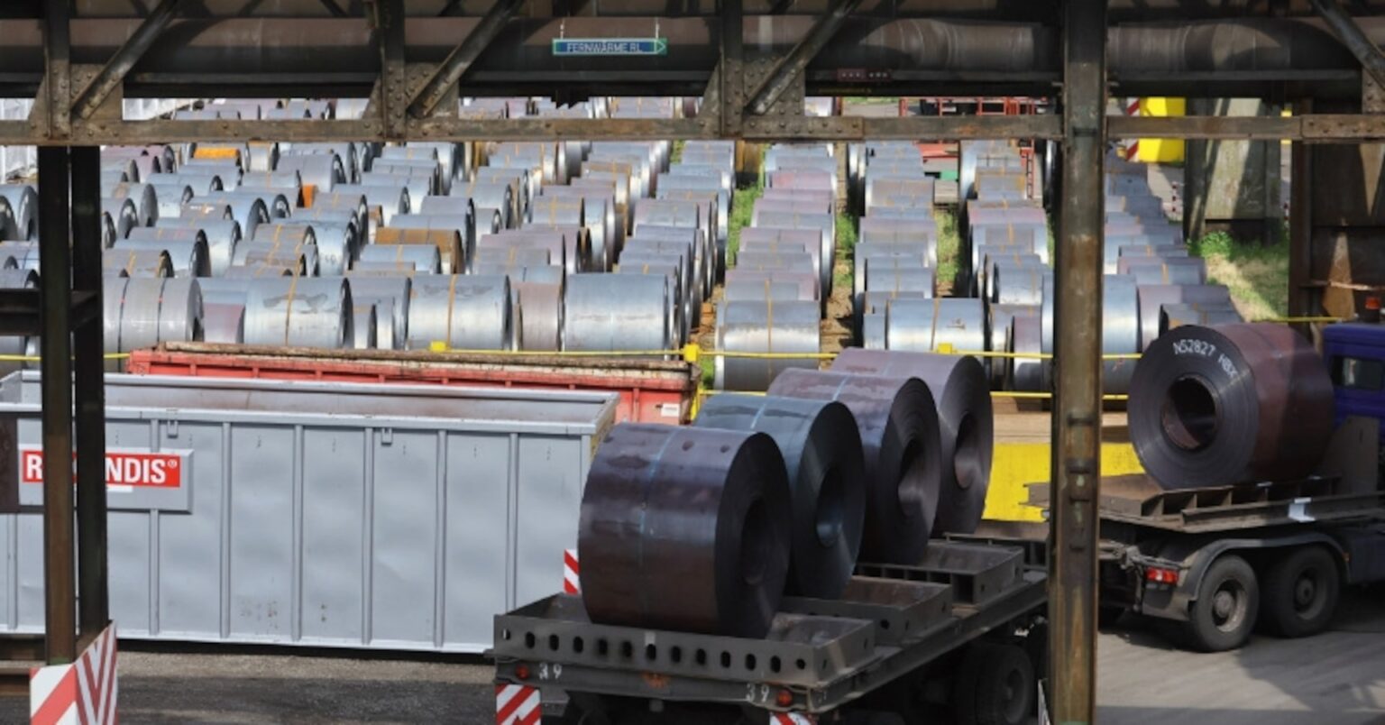 ＥＵ、鉄鋼輸入枠半減・超過関税引き上げで暫定合意　産業保護へ | ロイター