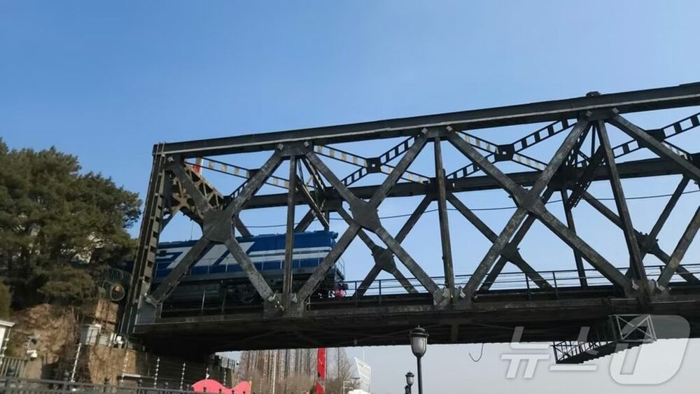 北朝鮮と中国の列車再開は象徴的…中国人の北朝鮮観光は6月見通し　写真枚　国際ニュース：AFPBB News