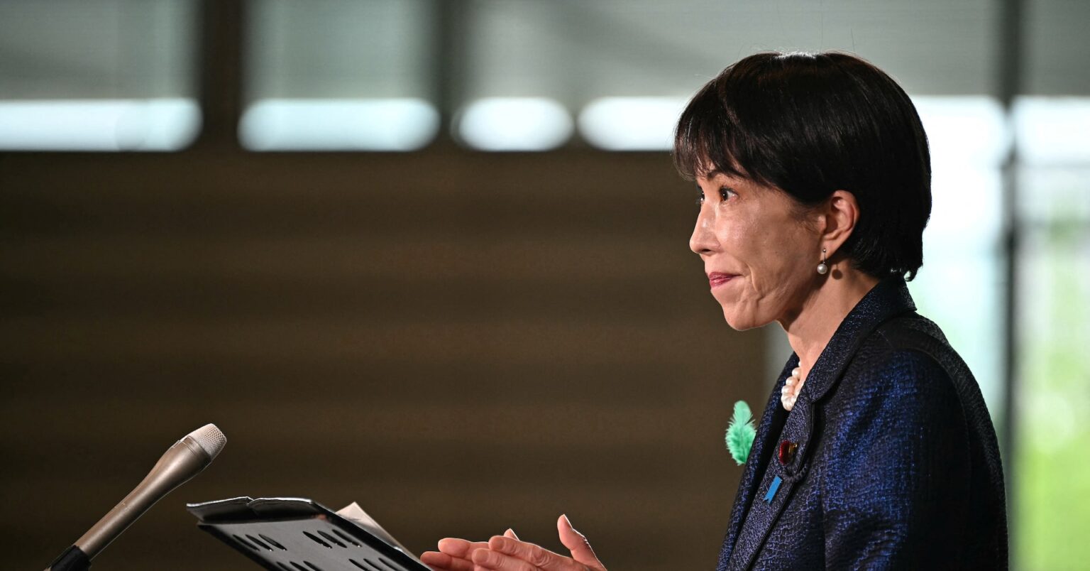 政府、備蓄の医療用手袋を放出へ　流通の目詰まり解消図る | ロイター