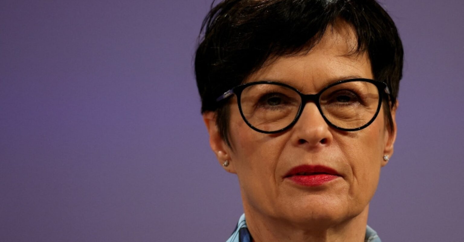 ＥＵ、対ウクライナ支援最大27億ユーロを実施へ＝欧州委員 | ロイター