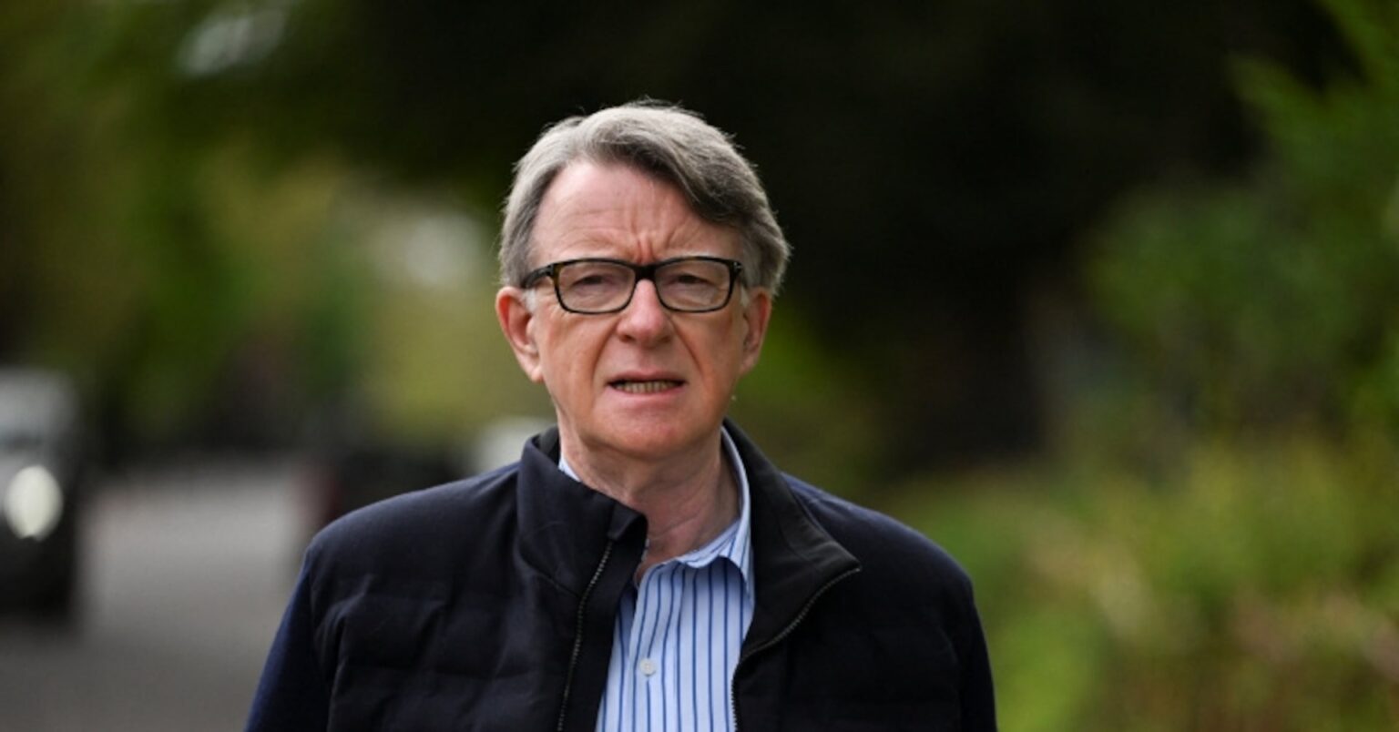 スターマー英首相「信じ難い」と憤慨、前駐米大使巡る報告なしに | ロイター