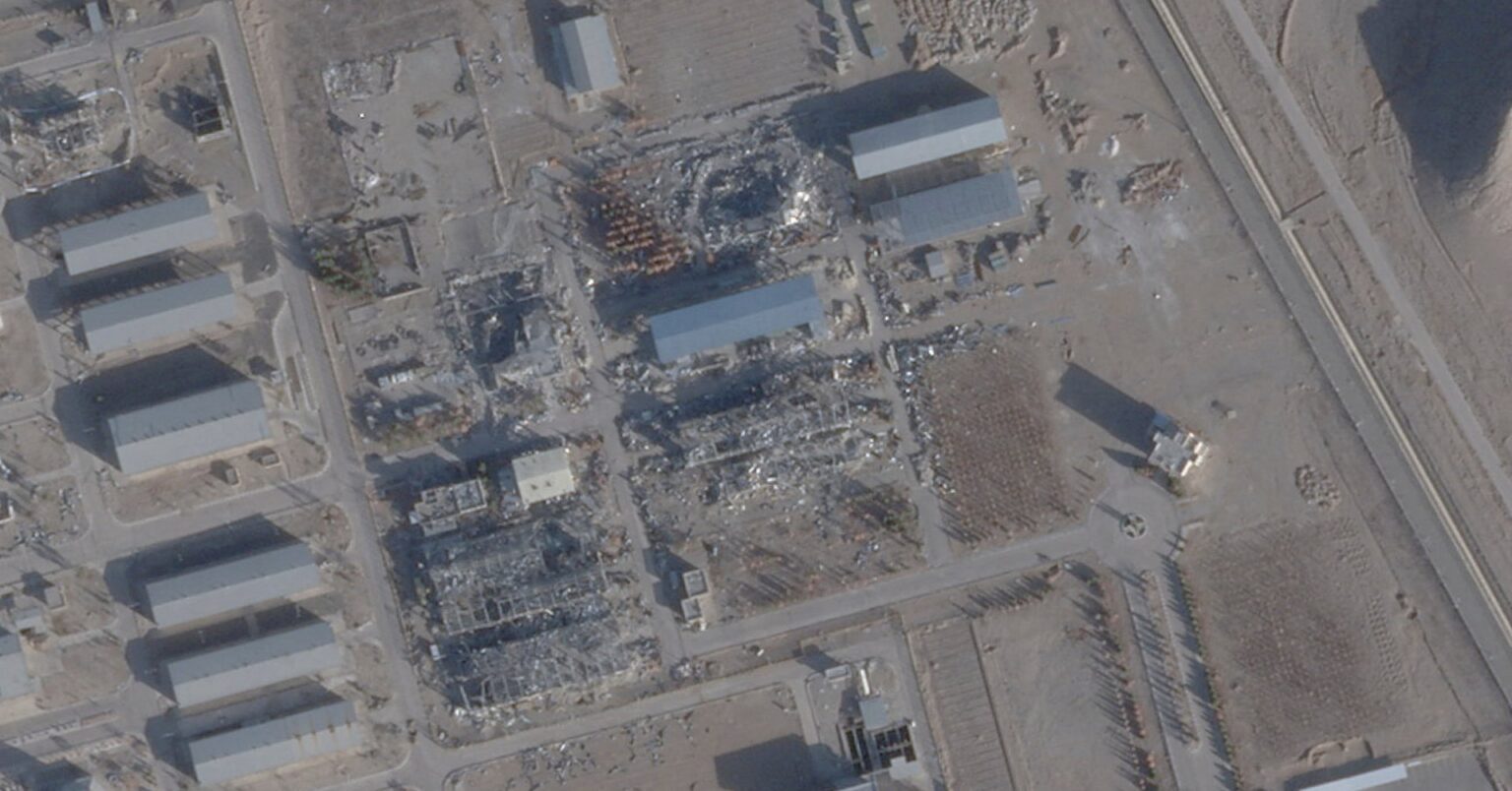 トランプ氏、イランと協力し濃縮ウラン回収へ　金銭取引は否定 | ロイター