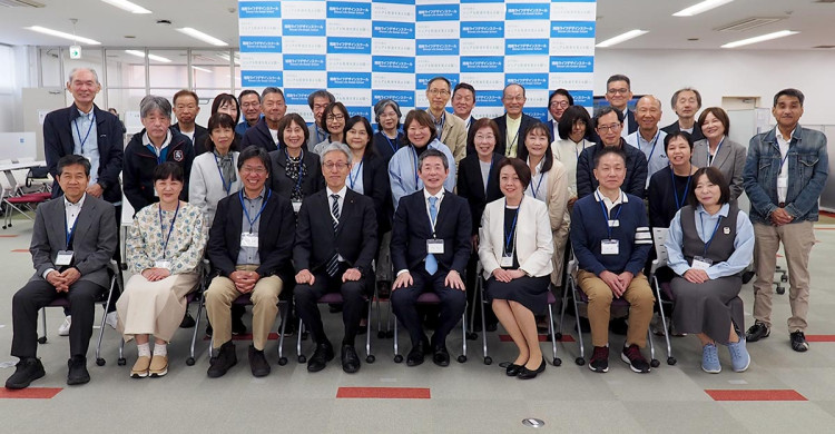 新入生は平均年齢６５歳 茅ケ崎の文教大湘南キャンパスにシニアの学び舎 | カナロコ by 神奈川新聞