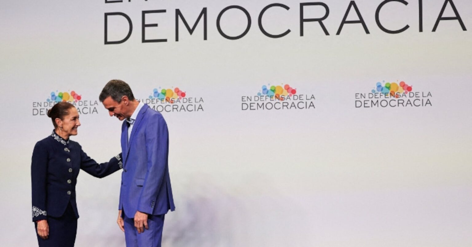 メキシコ大統領が8年ぶりにスペイン訪問、関係修復の兆し | ロイター