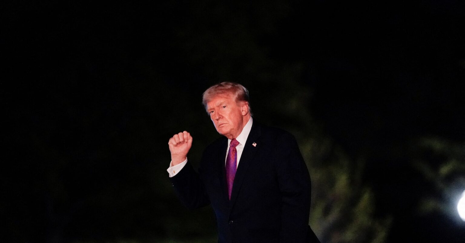 トランプ大統領支持率36％で変わらず、気質に懸念も＝世論調査 | ロイター