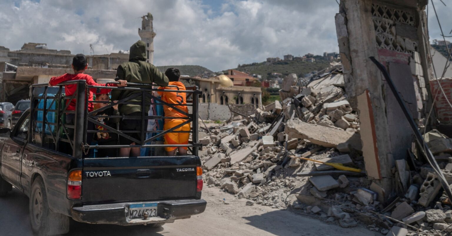 イスラエル、ヒズボラの停戦違反を非難　レバノン南部でロケット弾発射 | ロイター