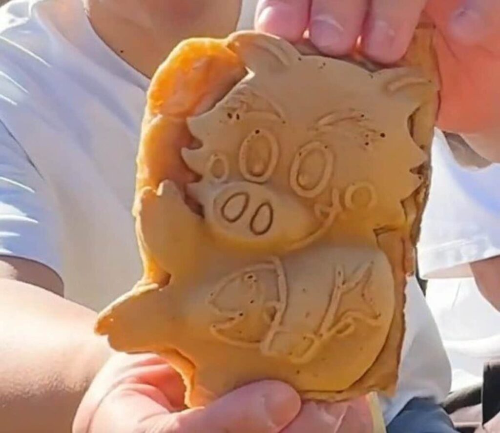 兵庫県の道の駅で味わう「いなぼう焼き」！「たい焼きみたいだけど全然違う」「生地の食感すごい」と驚き | LIMO | くらしとお金の経済メディア