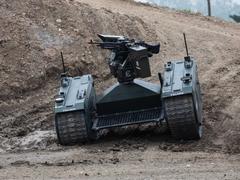 ウクライナは地上でも無人ロボットを活用…地雷の敷設や負傷兵の搬送も | Business Insider Japan