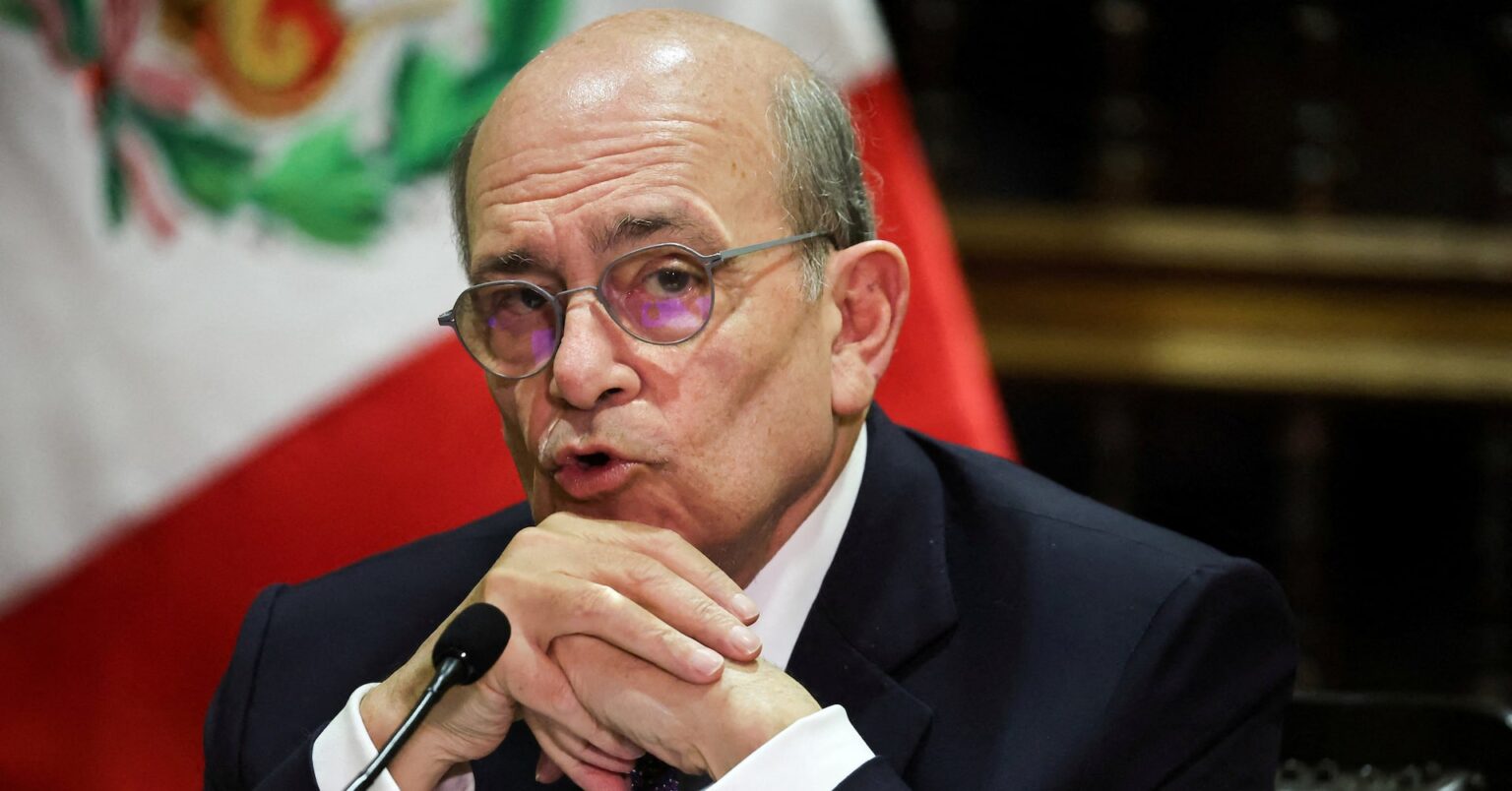 ペルー政府、米製戦闘機購入で初回代金支払い　閣僚辞任で内政混乱 | ロイター