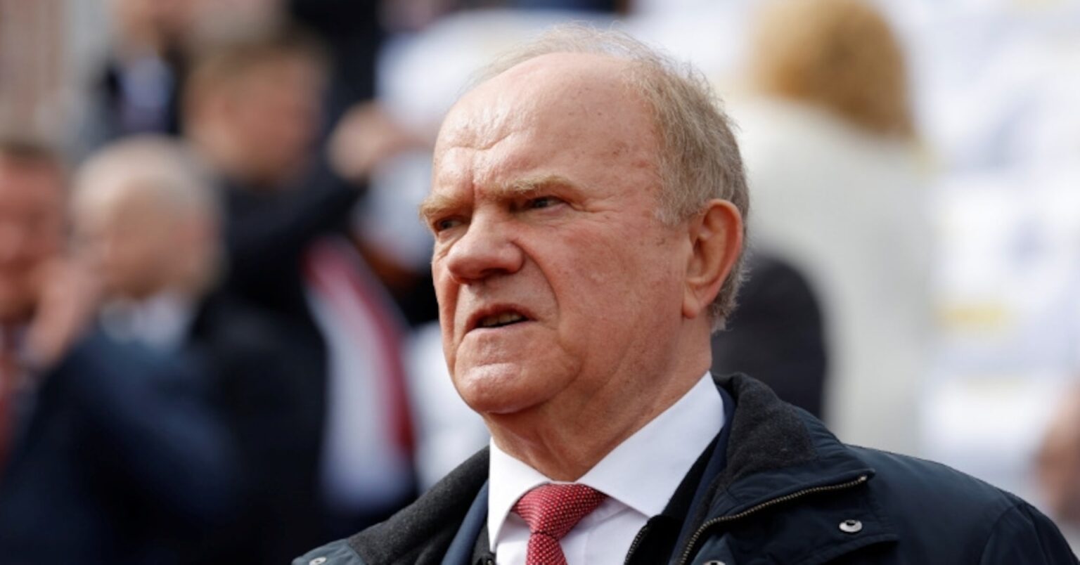 ロシア共産党指導者、経済低迷による革命のリスクを議会に警告 | ロイター