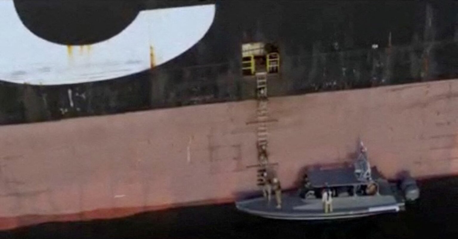 イラン、船舶拿捕映像を公開　ホルムズ海峡の支配力強化を印象付け | ロイター