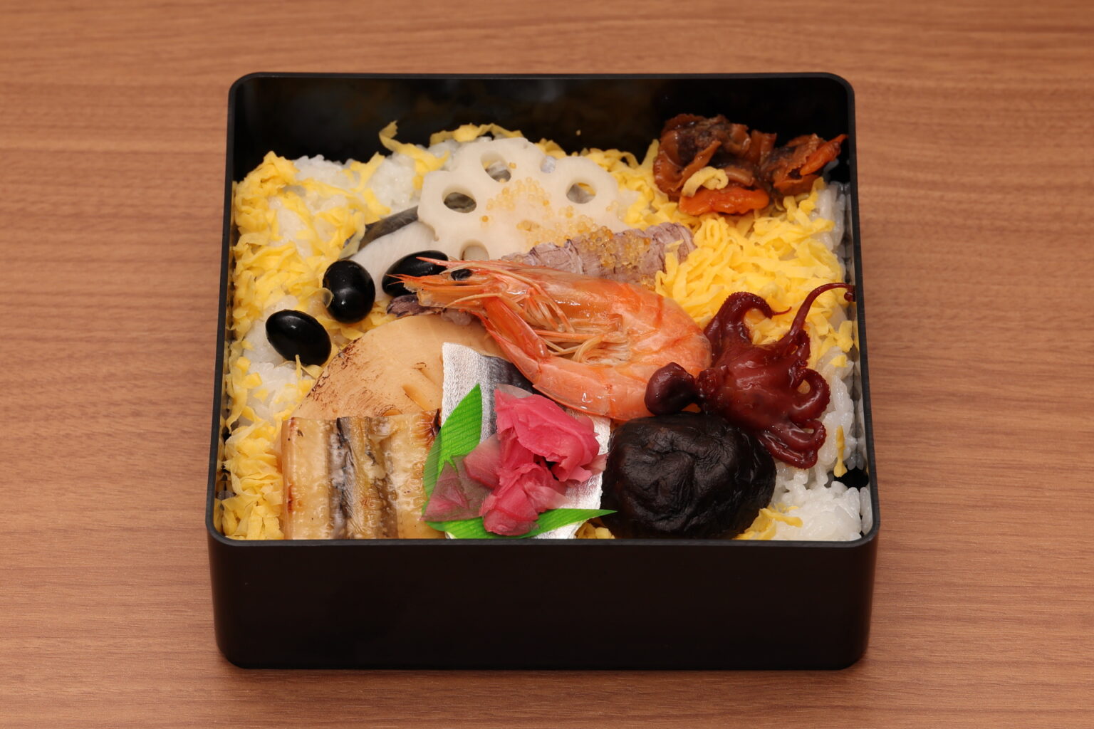 【週末駅弁】岡山駅「特上 祭ずし」 - トラベル Watch