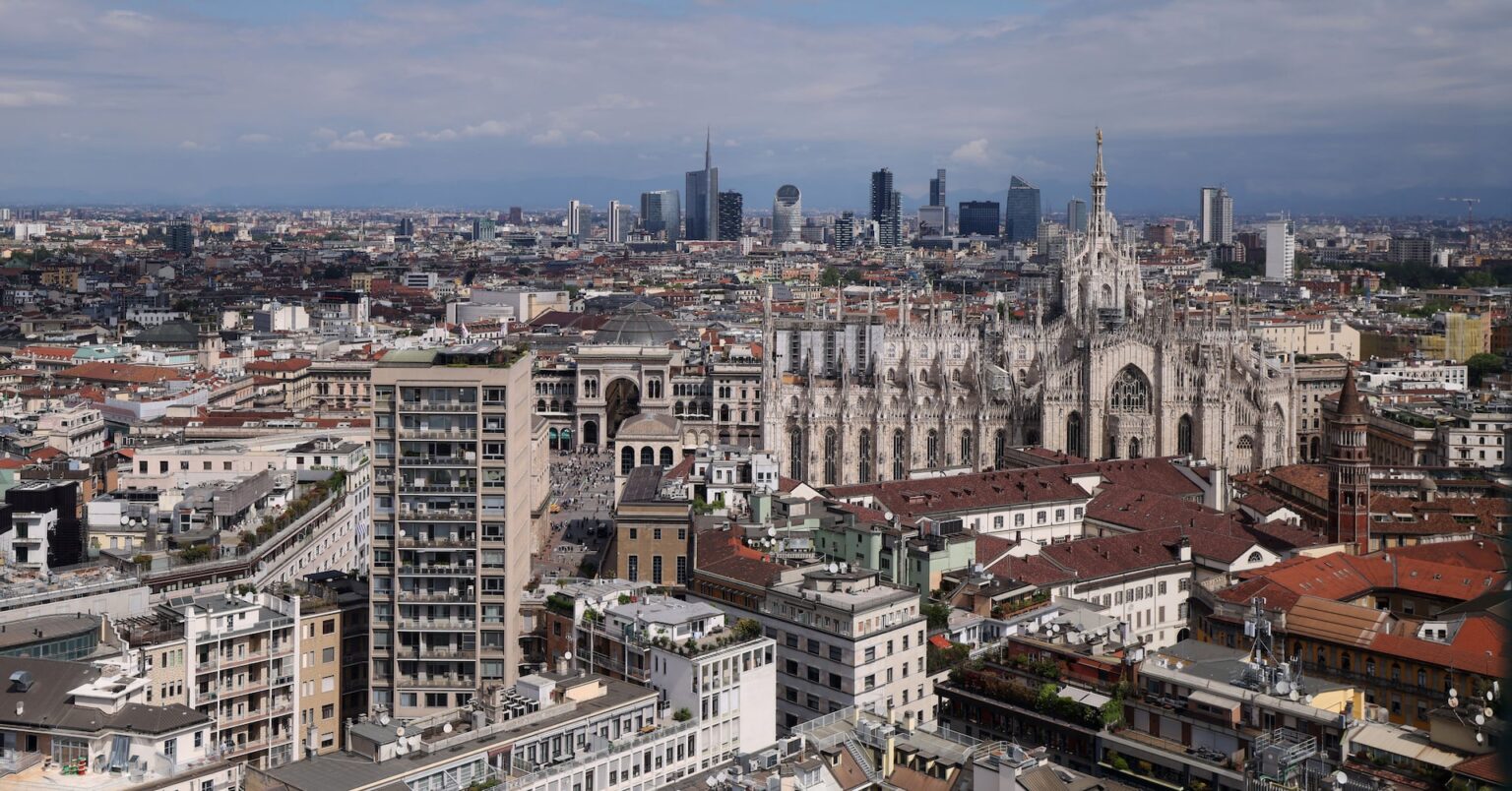 ユーロ圏最高の公的債務水準、ギリシャからイタリアに交代へ | ロイター