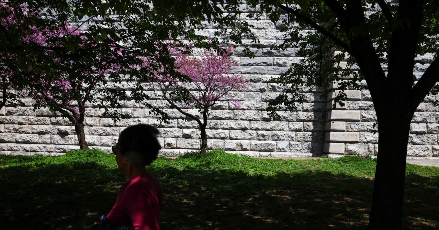 米ミシガン大消費者信頼感4月確報、過去最低の49.8　インフレ懸念反映 | ロイター