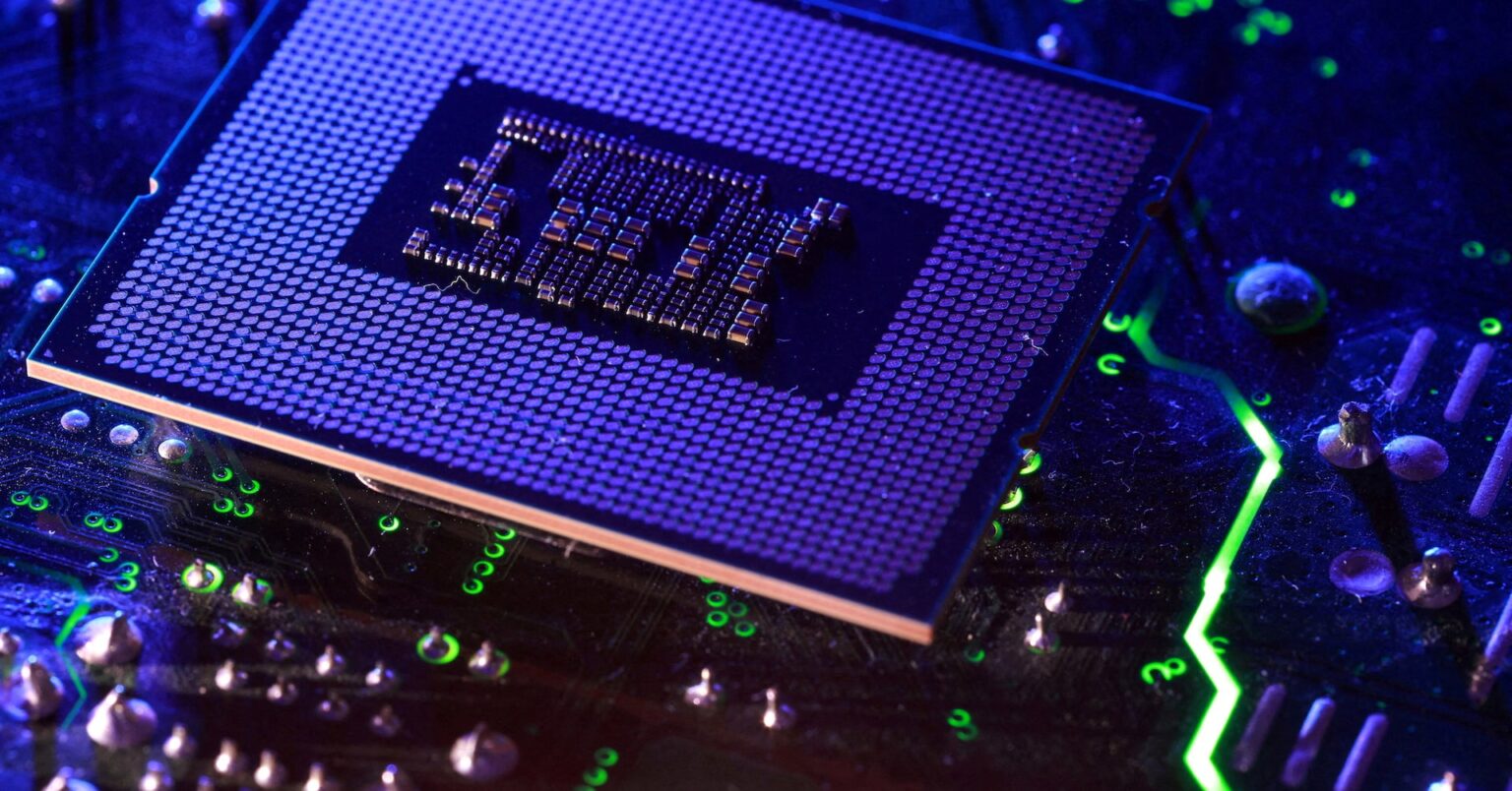 米半導体株が最高値更新、インテル好決算見通しでＡＩ楽観論強まる | ロイター