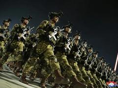 北朝鮮軍は近代的な装備を使って訓練している…ロシアが公開した映像で明らかに | Business Insider Japan