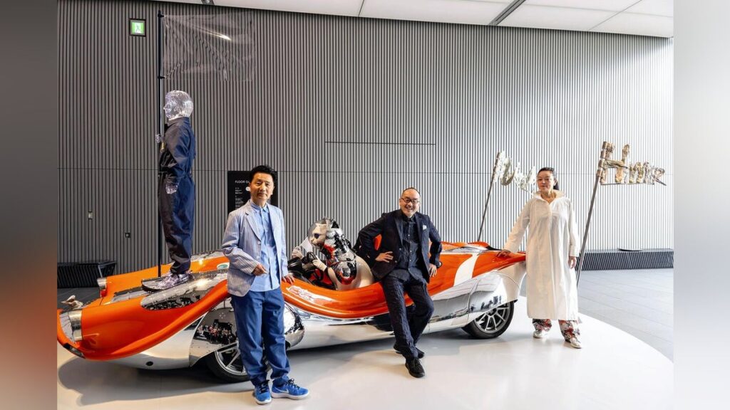 大阪市北区 大阪中之島美術館 「驚異の部屋の私たち、消滅せよ。」を体感せよ、関西拠点の現代美術家３人の企画展…森村泰昌さん「驚くべき過剰性の果てに、消滅という真逆の主題にたどり着いた」 : 読売新聞