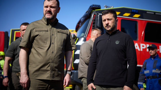 ウクライナが前線兵士を2万5000台の地上ロボットに置き換える計画に着手 - GIGAZINE