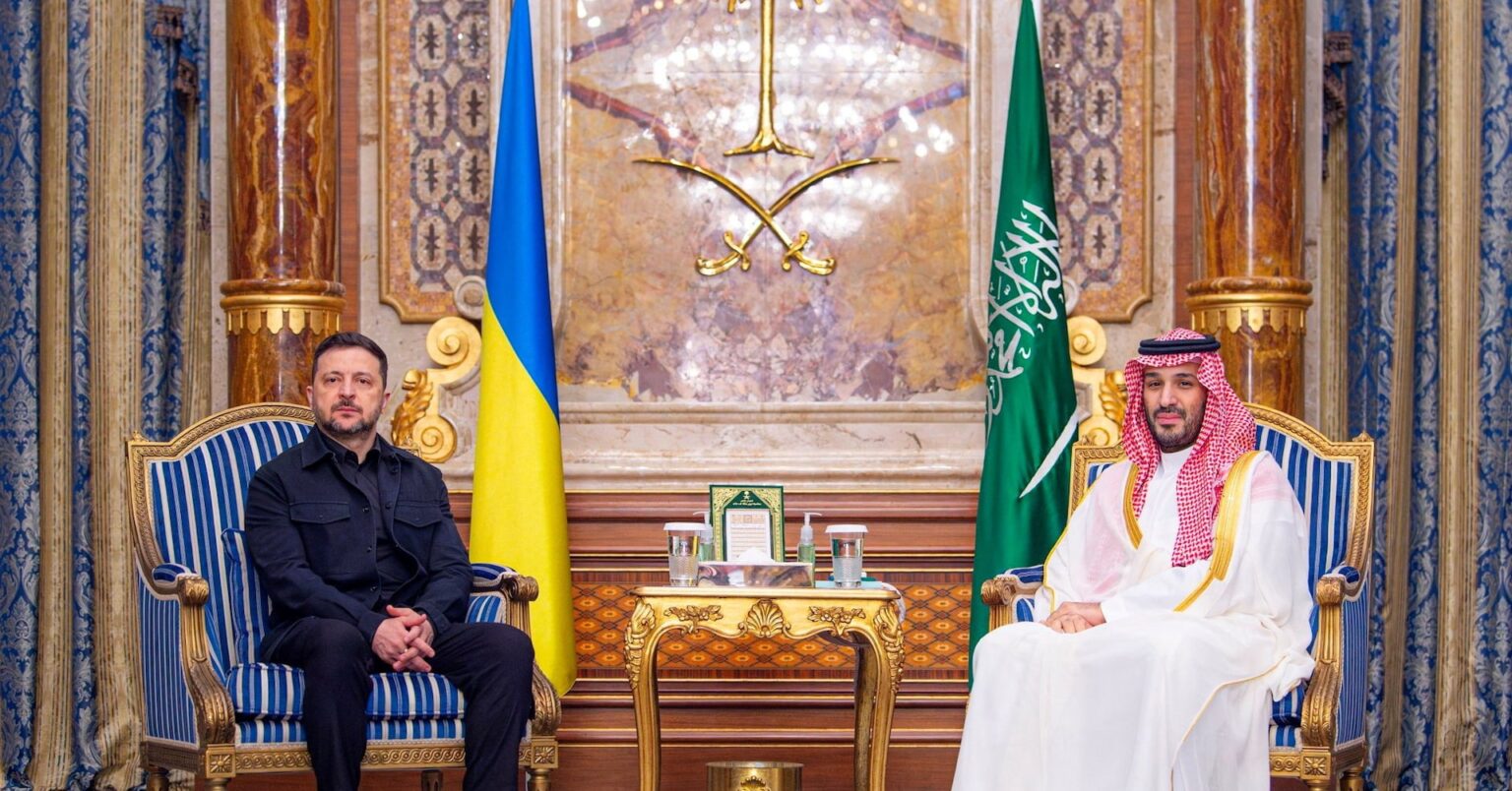 ウクライナ大統領がサウジ訪問　安全保障協定の推進で合意 | ロイター