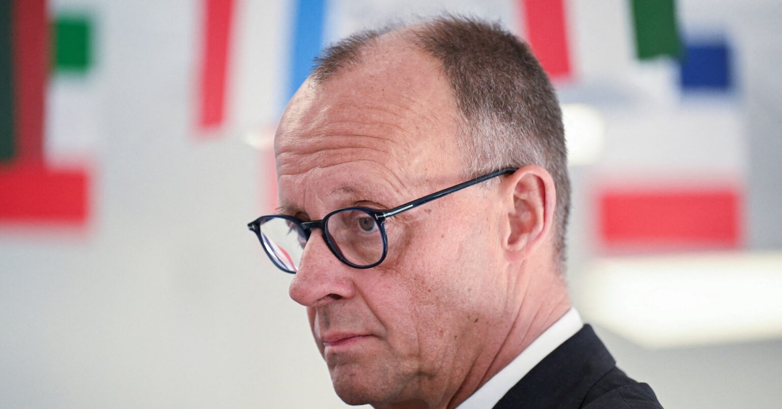 ウクライナは領土譲歩受け入れざる得ない可能性、ＥＵ加盟との関連示唆　独首相 | ロイター