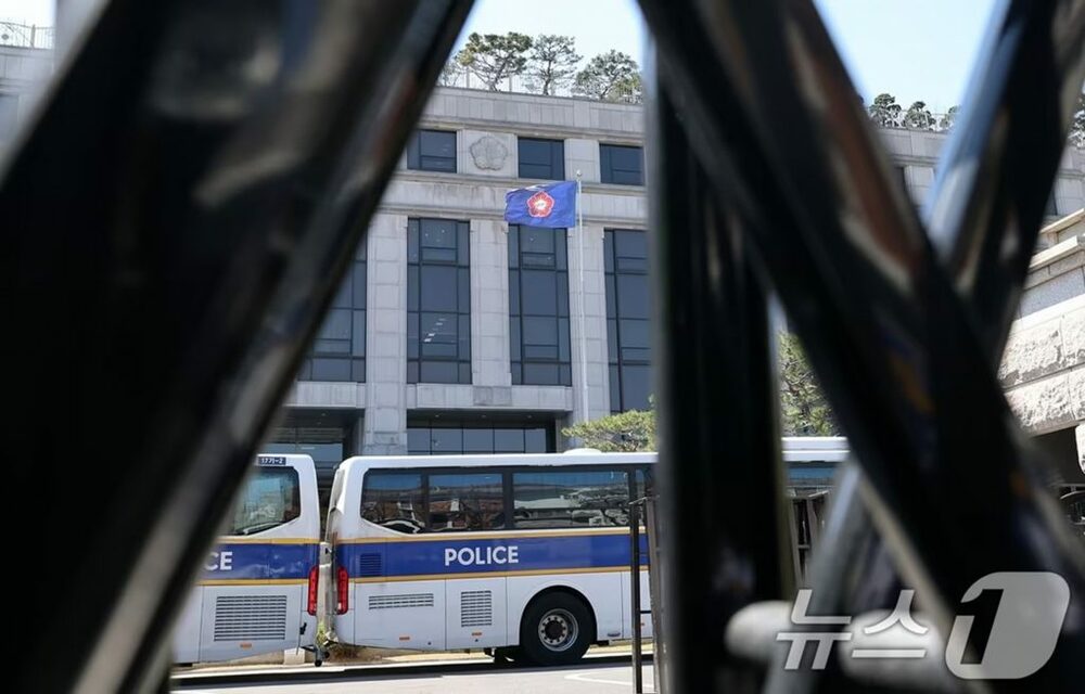 韓国憲法裁で性醜聞懲戒…女性研究官を数カ月ストーキングした部長級、下された戒告　写真枚　国際ニュース：AFPBB News