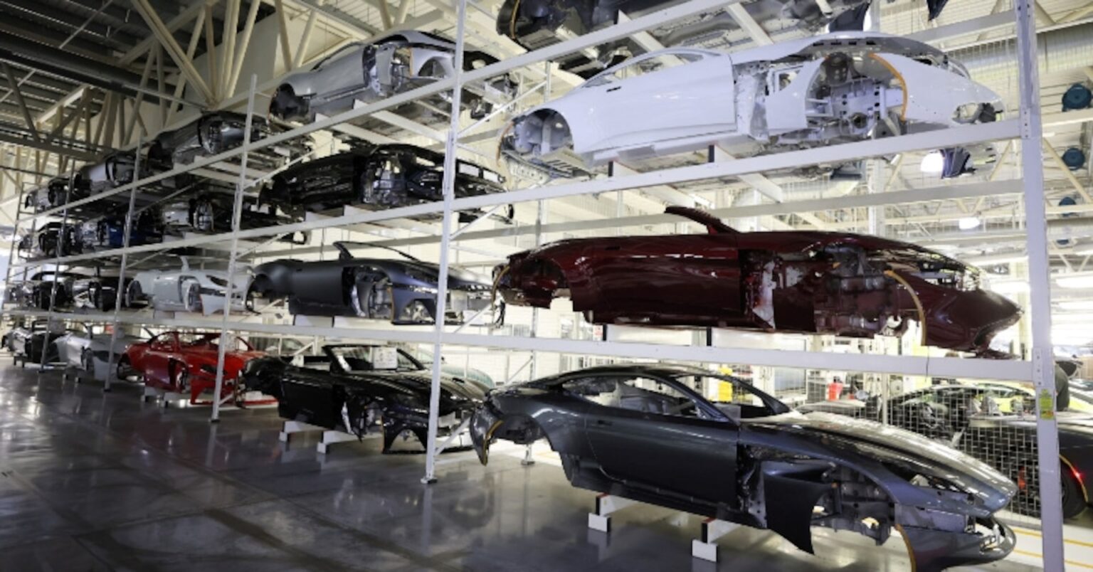英自動車生産、3月は前年比8.2％減　見通し厳しく＝業界団体 | ロイター
