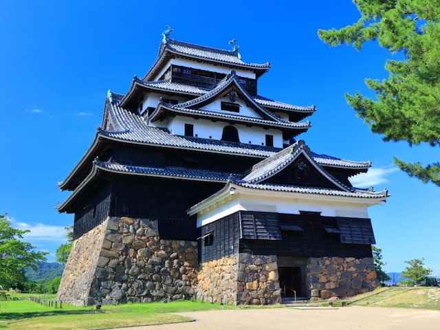 春に行きたいと思う「島根県の旅行先」ランキング！ 2位「松江城」を抑えた1位は？【2026年調査】