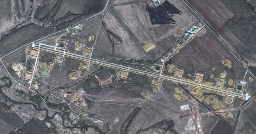 【衛星画像】ロシアが次世代ジェット推進ドローンの発射基地を建設 | Business Insider Japan