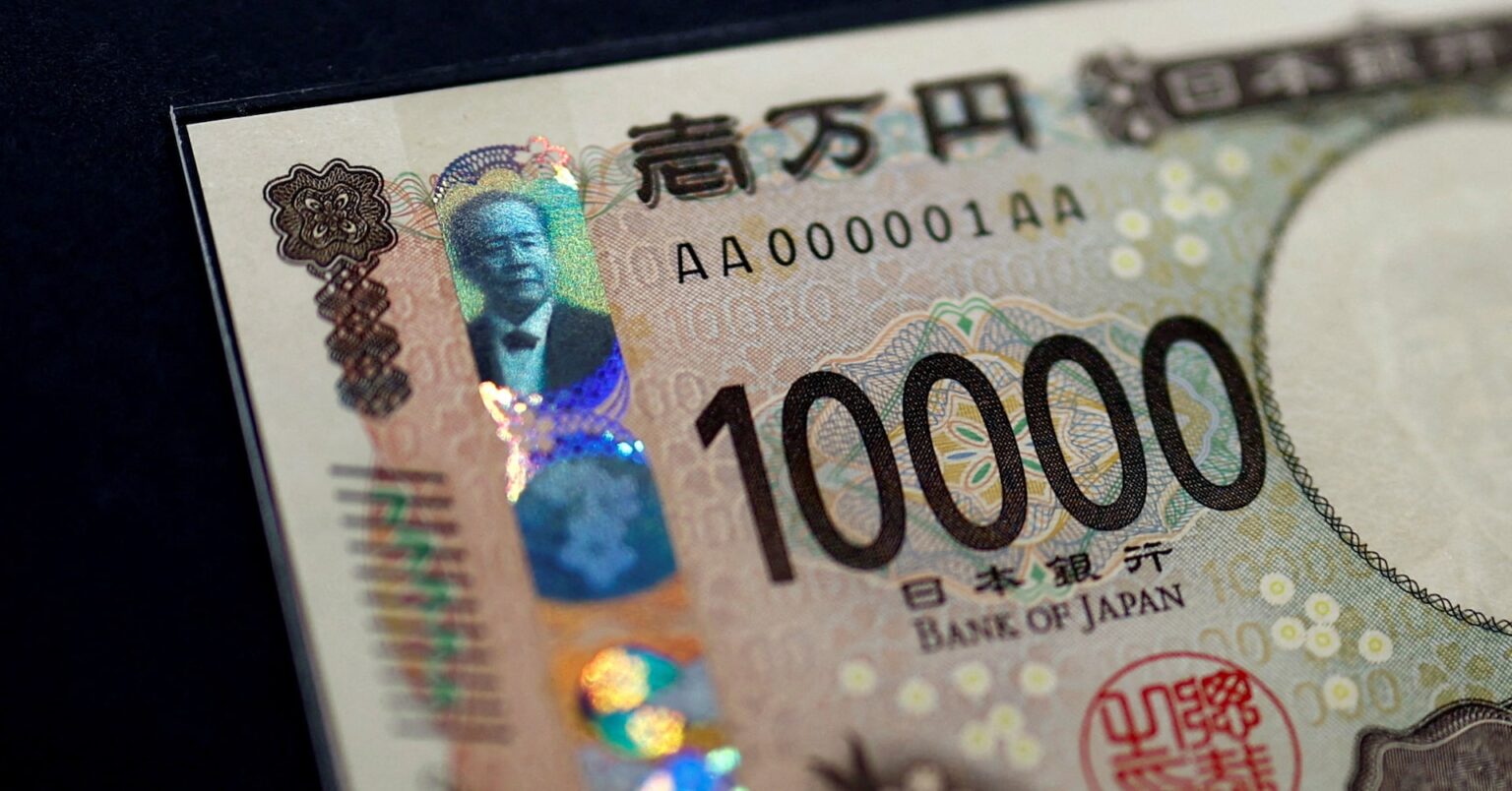 ドル一時155円台に下落、財務相らのけん制発言後　レートチェックや介入の可能性指摘する声 | ロイター