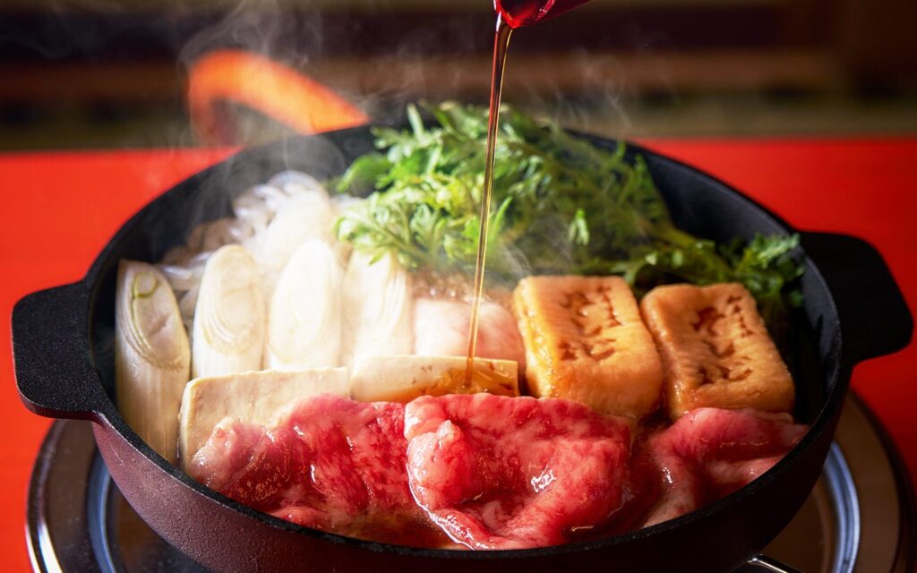 【2026年4月25日オープン】最高等級A5黒毛和牛を堪能できるすき焼き専門店「和牛すき焼 そしじ」が、日本三名泉・草津温泉エリアに誕生！ | 株式会社FTG Companyのプレスリリース