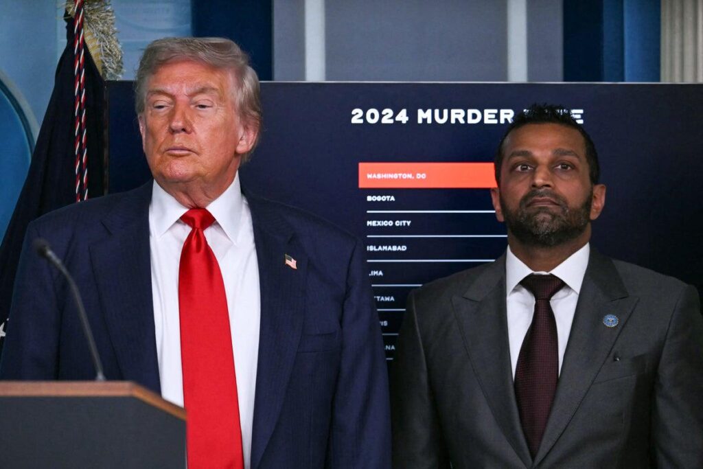 FBI長官が「過度の飲酒」報道をめぐって訴訟を示唆、ホワイトハウス当局者らカシュ・パテル解任について「公然と議論」