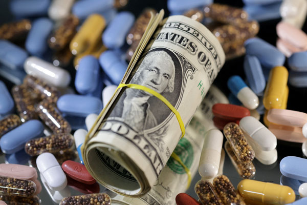 米トランプ政権、医薬品に100%の関税…日本は15%、発動は4~6カ月後【ポイントまとめ】 | AnswersNews 米トランプ政権、医薬品に100%の関税…日本は15%、発動は4~6カ月後【ポイントまとめ】 | AnswersNews