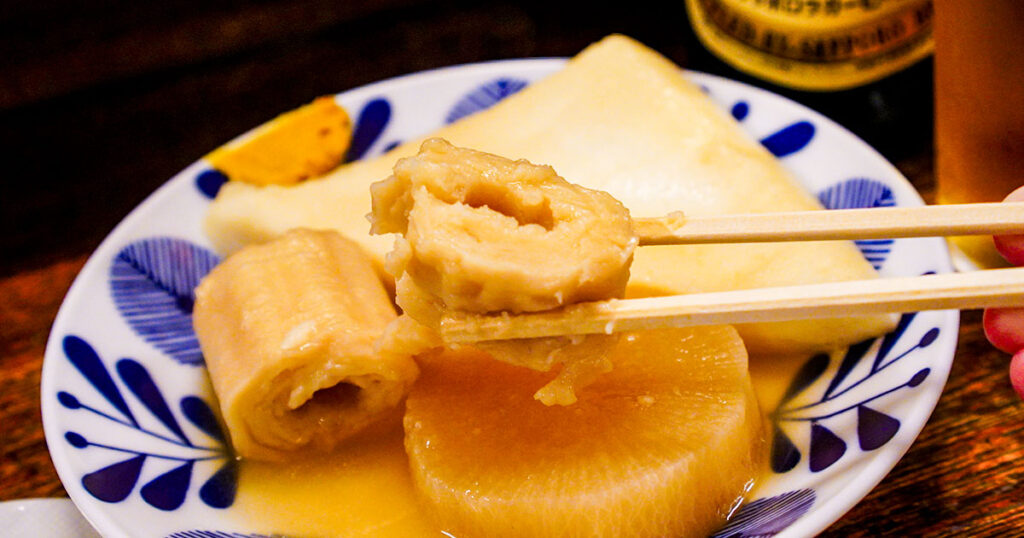 大宮『末広』路地裏の50年酒場！コの字カウンターで飴色おでんをつまみに赤星を