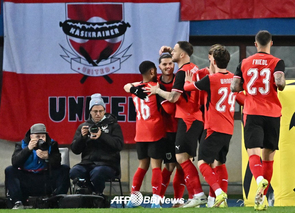 1日（韓国時間）、オーストリア·ウィーンのエルンスト·ハペル競技場で行われたAマッチ評価戦の韓国とオーストリアの試合の様子。 /AFPBBNews=ニュース1