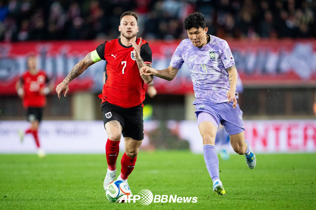 1日（韓国時間）、オーストリア·ウィーンのエルンスト·ハペル競技場で行われたAマッチ評価戦の韓国とオーストリアの試合の様子。 /AFPBBNews=ニュース1
