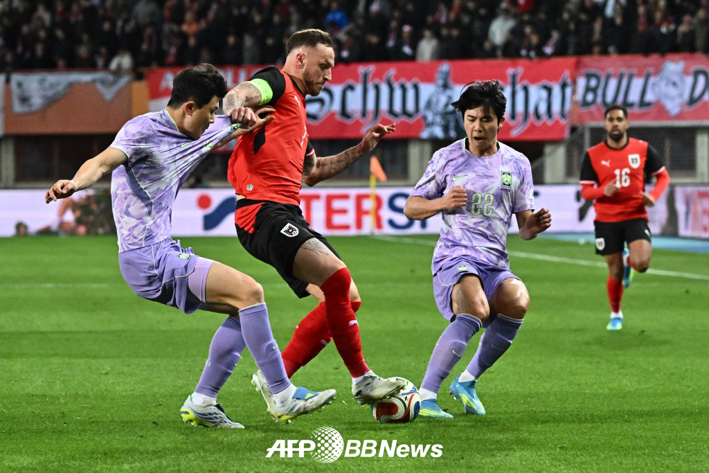 1日（韓国時間）、オーストリア·ウィーンのエルンスト·ハペル競技場で行われたAマッチ評価戦の韓国とオーストリアの試合の様子。 /AFPBBNews=ニュース1