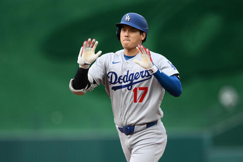 大谷翔平が元巨人グリフィンから先制2号ソロ 佐々木朗希先発 ナショナルズ戦/速報中 – nikkansports.com 3回、2号ソロを放ったドジャース大谷(AP)