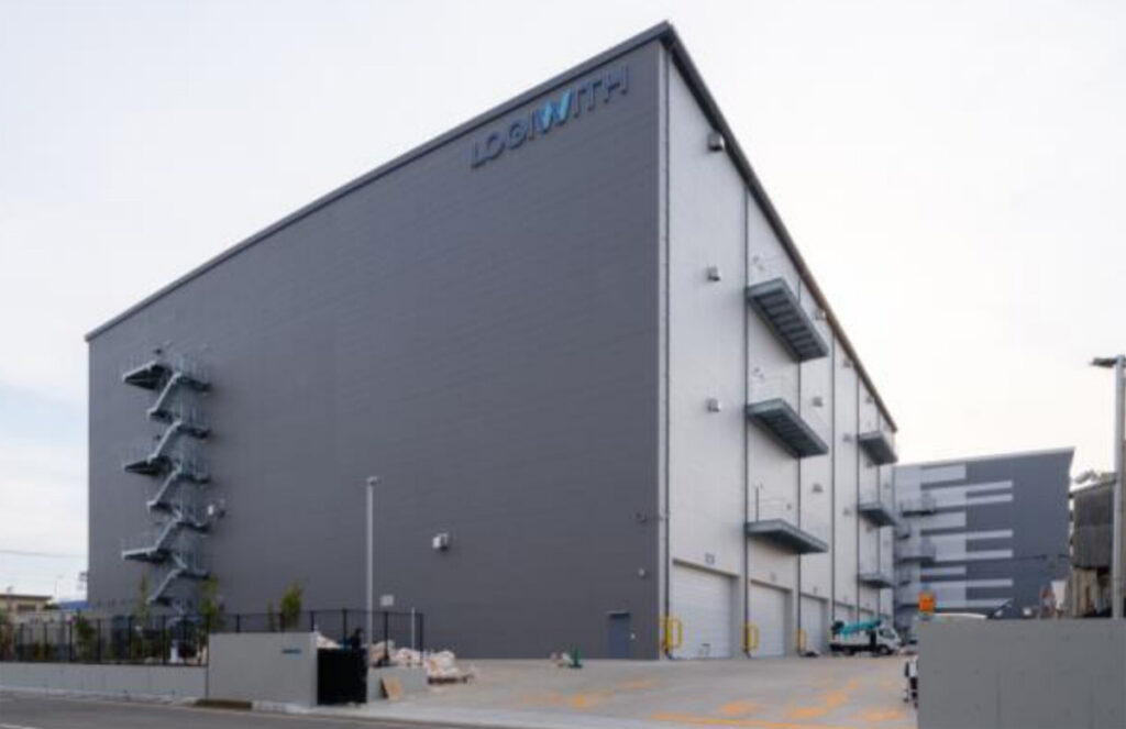 中央日本土地建物/神奈川県綾瀬市に地上4階建て約1.5万m2の物流施設竣工 ─ 物流ニュースのLNEWS物流ニュースのLNEWS 20260403ni01 - 中央日本土地建物/神奈川県綾瀬市に地上4階建て約1.5万m2の物流施設竣工