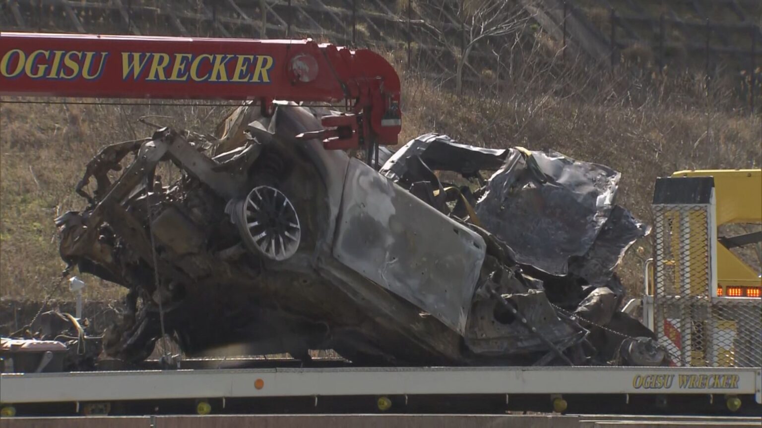 観光に向かっていた家族5人 子ども3人は後部座席・妻は助手席に… 新名神の6人死亡事故 三重（CBCテレビ） - Yahoo!ニュース