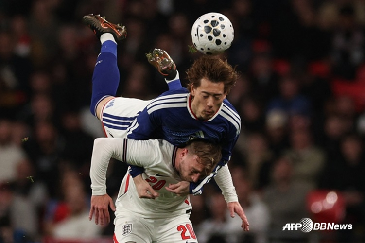 日本-イングランドの試合の場面。 /AFPBBNews=ニュース1