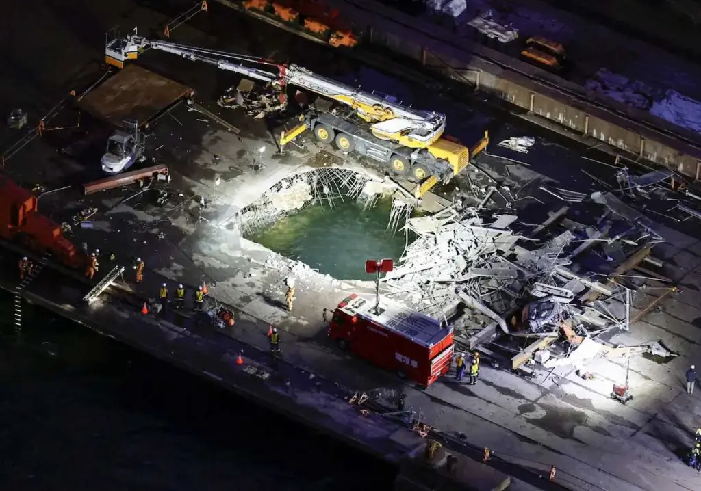 足場崩落で2人死亡1人行方不明　高さ40メートルでクレーン解体中に　事故当時強風注意報 - スポニチ Sponichi Annex 社会