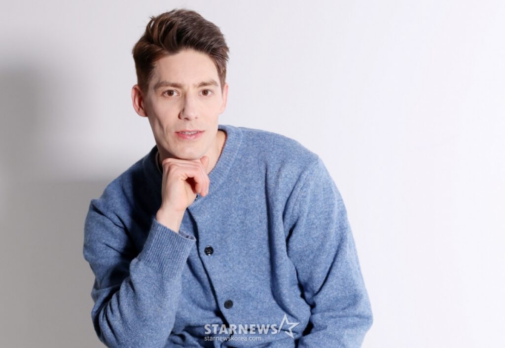 『ナホンサン』で注目されたファビアン、20年間韓国で一人暮らし [★FULLインタビュー] | STARNEWS