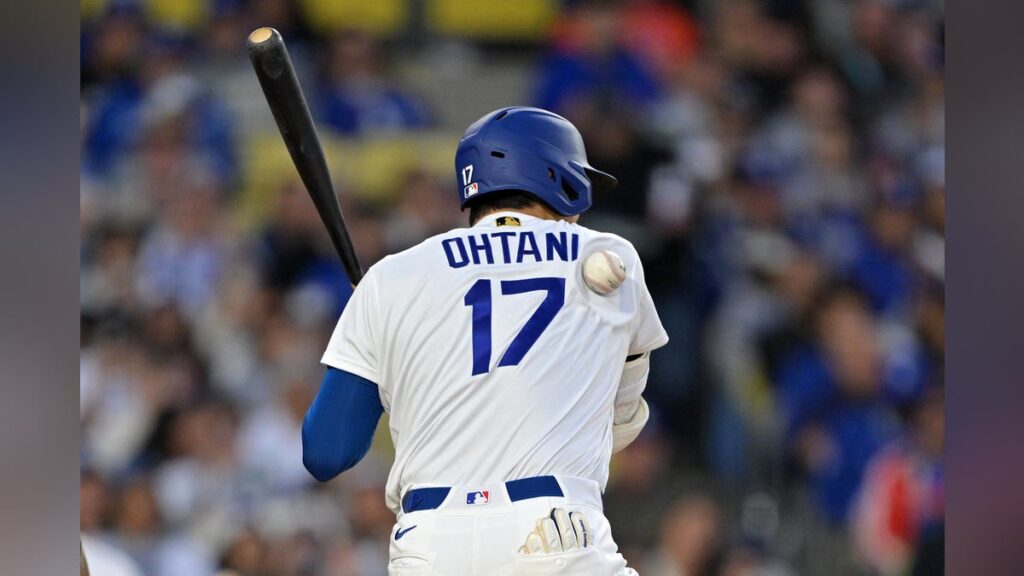 ドジャース大谷翔平１５１キロが右肩直撃し顔ゆがめ絶叫、湿布貼り球場後に…監督は次回登板に言及 - 読売新聞オンライン