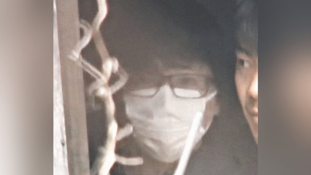 京都男児遺棄、「登校していない」と連絡受ける前に「子どもがいなくなった」と電話…養父の安達優季容疑者 - 読売新聞