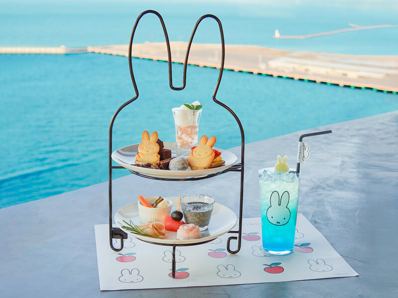 ミッフィーが青森県からチラっと♪ お顔ティラミスも見逃せない☆ 限定グッズ＆コラボメニュー登場【AOMORI×Dick Bruna TABLE】（アニメ！アニメ！）