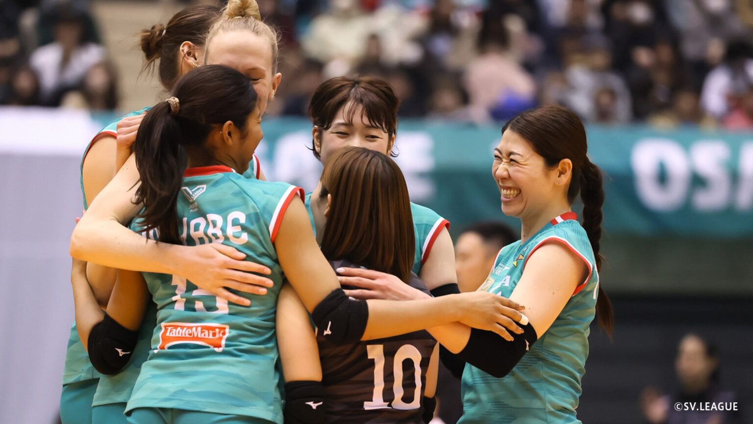 連覇狙う大阪マーヴェラスが決勝進出　来季イタリア移籍のNEC川崎・佐藤淑乃は悲願の初Vならず悔し涙【SVリーグ女子】（TBS NEWS DIG Powered by JNN）