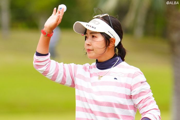 ＜速報＞青木瀬令奈が連日の快挙達成　終盤巻き返し1アンダー「71」（ゴルフ総合サイト ALBA Net） - Yahoo!ニュース