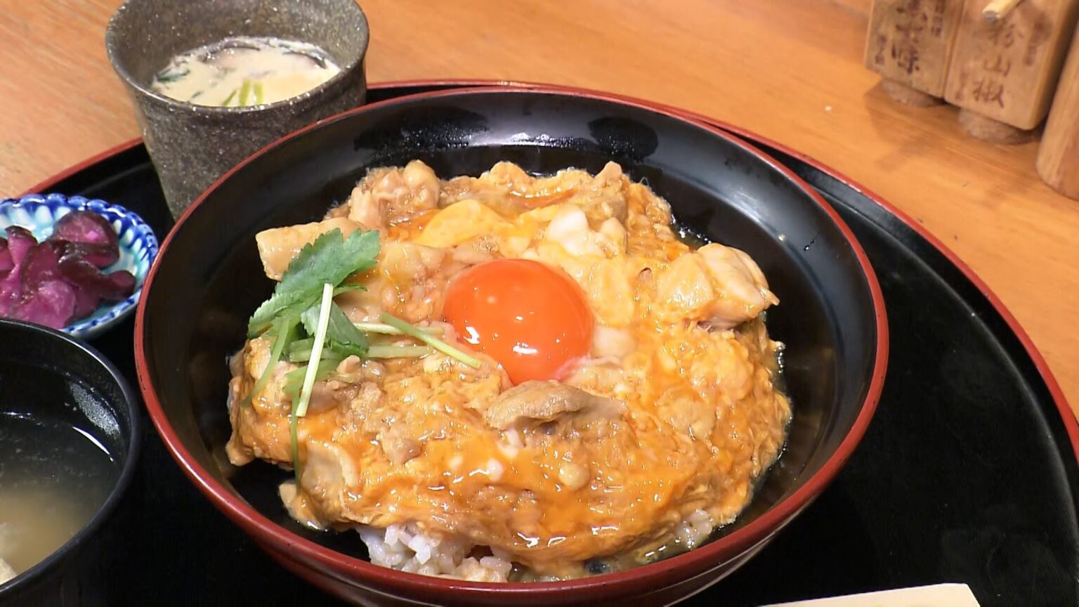 “丼もの”に明暗 ダブルパンチで「親子丼」ショック 卵と鶏肉が高騰…一方、ウナギ豊漁で「うな丼」は値下げ - Yahoo!ニュース