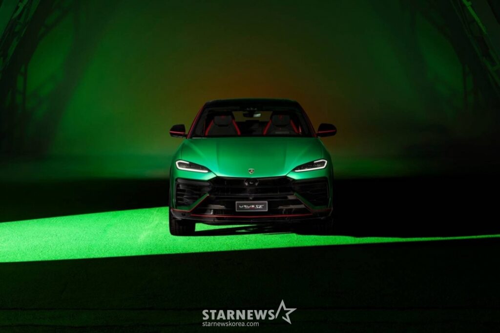 ランボルギーニ、800馬力SUV『ウルス SE テトネロ』をイタリアで世界初公開 | STARNEWS
